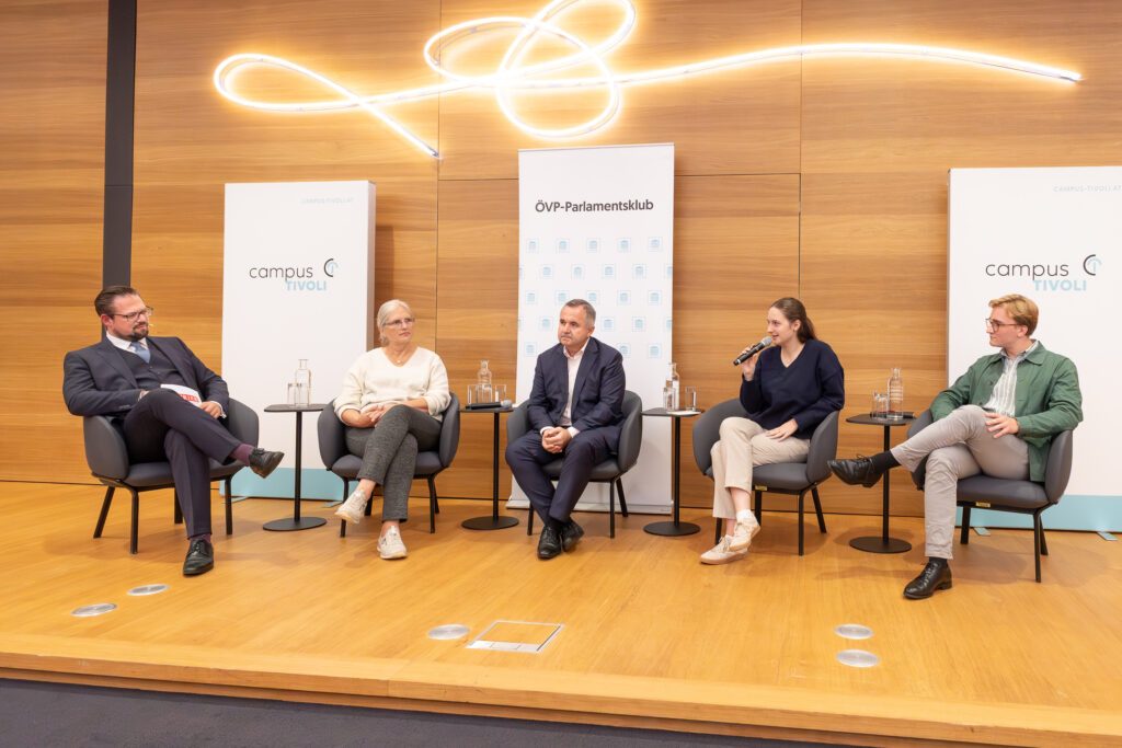 Diskussion 2 Frauen 3 Männer