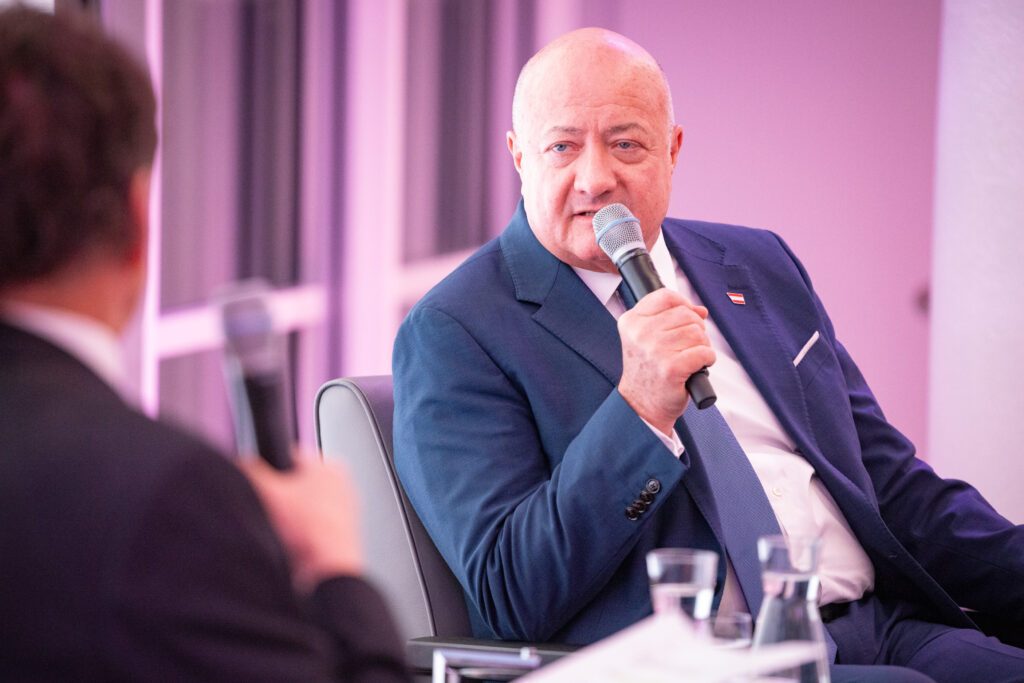 Livepodcast mit Bundeskanzler Stocker